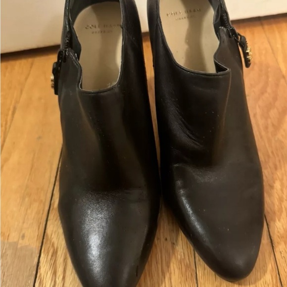 Cole Haan Black Ankle Boots with High Stiletto Heels and Textured Finish - Picture 2 of 6